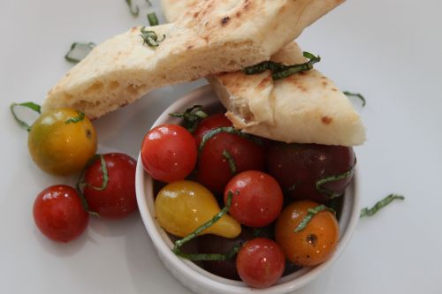 Post image for Mini Heirloom Tomato Salad with Truffle Oil Basil Vinaigrette