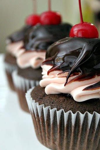 Black_Cherry_Cupcakes