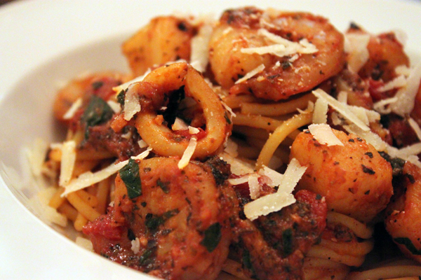 Post image for Feast of the Seven Fishes: Seafood Marinara & Crab Pear Dip