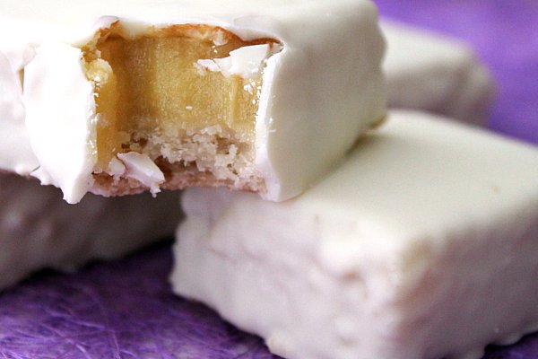 Post image for (Chocolate Coated) Lemon Bars