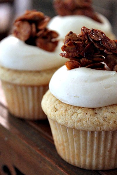Post image for Spiced Honey Cupcakes with Spicy Cream Cheese Frosting